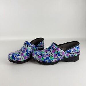 Dansko LT Professional Clogs - Limited Edition "Paper Hearts" Pattern (Size 41)